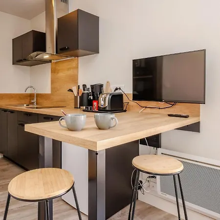 Le Marechal - Parking - Terrasse - *